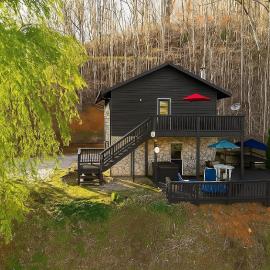 Edge View Chalet