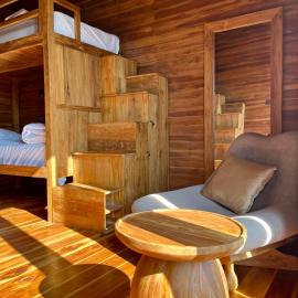 Wavedance Bali Surfhouse – hotel w mieście Airsatang