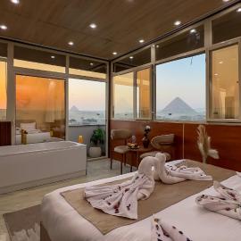 pyramids palace view