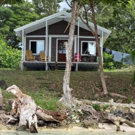 Aore Shores Beachfront Bungalow、Aore Islandのホテル