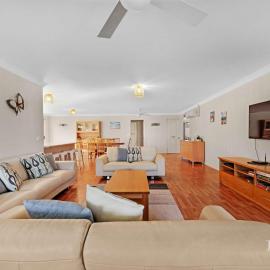 Spacious Broulee Retreat Near Beach