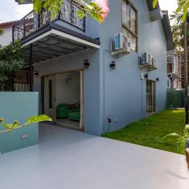 Cornerstone Villa 3BR Peaceful Tropical Hideaway, hotel di Ban Ko Khwan