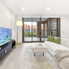 Sunny Ground-Floor 1BR with 1 study Near Homebush