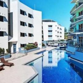Rolling Surf Resort Unit 48, hotel in Caloundra