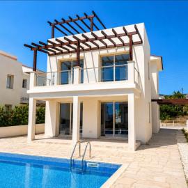 Seaview Villa with Pool and Rooftop, hotel en Tala