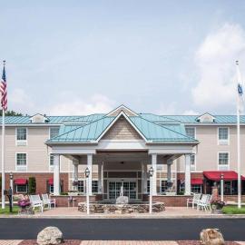 Comfort Inn & Suites Sturbridge-Brimfield, khách sạn ở Sturbridge