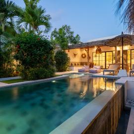 Villa Ruta II - Luxury 2BR Tropical Villa next to Luna Beach Club and Nyanyi beach, hotel in Tanah Lot