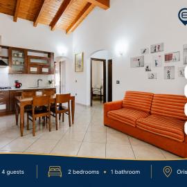 Mauri's house - AirCon - WiFi - Veranda, hotel v destinaci Oristano