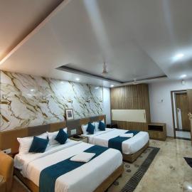 Aanantshri Hotel & Resort، فندق في Umred