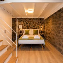 Social Lodge Galinho House - Sea View - Calheta, Hotel in Estreito da Calheta