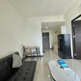 HIGH Floor Apartment at Citra Plaza Nagoya, hótel í Jodoh