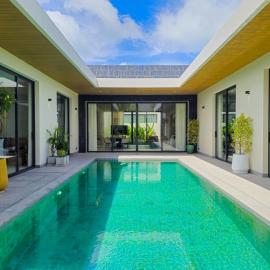 Modern Luxury 4BR Pool Villa by the Sea E2