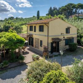 Podere la Botte, Pool, Lari
