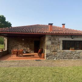Casa do Sabugueiro em Estorãos, готель у місті Estorãos