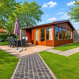 Vacation Home Achterduin in Groote Keeten with large garden, hotel in Callantsoog