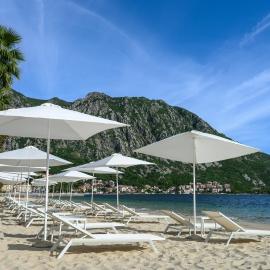 Mövenpick Hotel & Residences Teuta Kotor Bay, מלון בקוטור