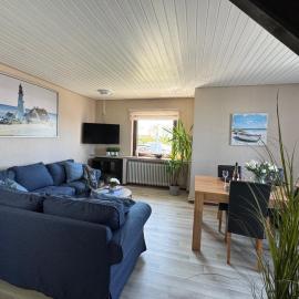 Ferienwohnungen Briesenick-Radde Fewo Deichblick Tossens, hotel v destinácii Tossens