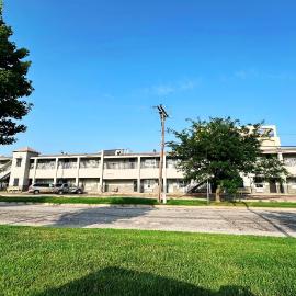 Blue Way Inn & Suites Wichita East