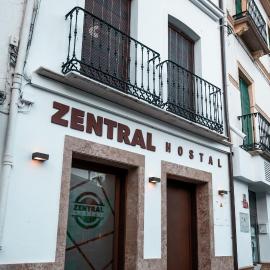 Hostal ZENTRAL, hotel in Alora