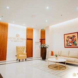 Hotel La Vista by Grotto Vista, hotell i Mangangpico