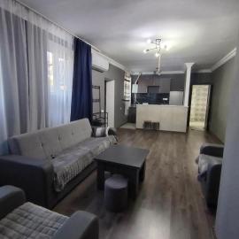 Guest House, Hotel in Garni
