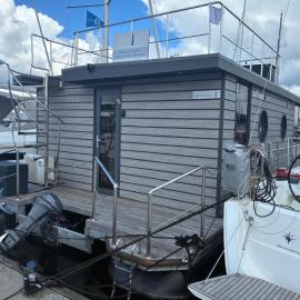 Hausboot Fjord MobyDick in Flensburg mit Dachterrasse, hotell i Flensburg