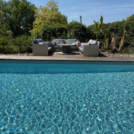 Cocon de Verdure Suite avec piscine & lit King Size 2mx2m Table d'Hôtes proche Agen Nérac Villeneuve