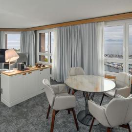 लौसने में, होटल Mövenpick Hotel Lausanne