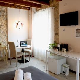 Timetofreedom Zimmer Lugana, Hotel in Peschiera del Garda