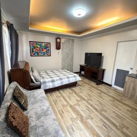 AACozyStays Uptown CDO
