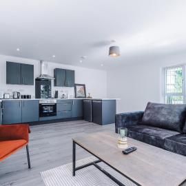 Stylish 2BDR Hospitals Nearby Free Parking