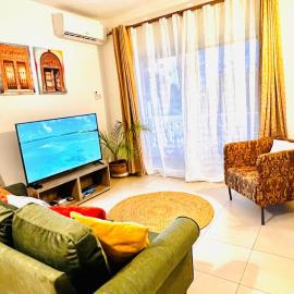 Ku-khaya Zanzibar, cozy apartment in Fumba Town، فندق في Mchamba Wima