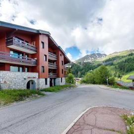 Le Nid des Silènes - Cimes 1800, hotel in La Plagne Tarentaise