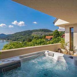 Villa Orso by Interhome, hotel u gradu Fužine