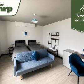1 Bed Flat, King or Twin Beds, Sofa Bed & Free WiFi & Street Parking
