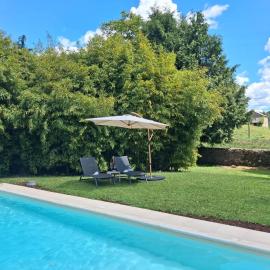 B&B Les Hirondelles, hotel in Moissannes