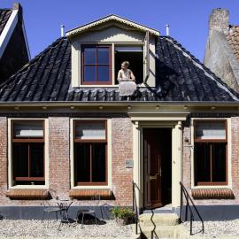 Walingsuites, hotel in Holwerd