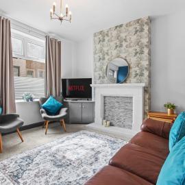 Spacious 3BR Home Near Burnley Town Centre