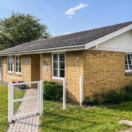 2 Bedroom Stunning Home In Broager