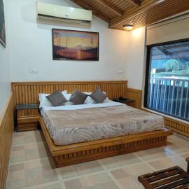 Greenwoods Inn Mcleodganj #Parking #lift #All Balcony Rooms #Rooftop Terrace #Prime Location # Close to the Triund Trek Point 400 Mtr Head