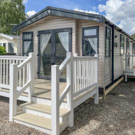 Ousbrough Tail-Wag Retreat - Uk50088