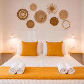 Social Lodge Cabouqueira Studios โรงแรมในฟุงชาล