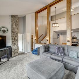Ski-in/Ski-Out! Modern Mountainside Stay in Granby
