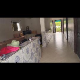 Maison 500 m2 avec piscine privee a 200 m