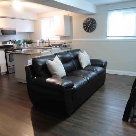 2 BD basement Apt - 15-20 Minutes to Niagara Falls,CA, Hotel in St. Catharines