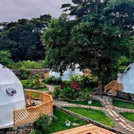 Nekoli Glamping - Riverside Domes with Mt Meru Views, hotel a Arusha