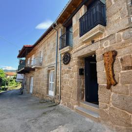 YourHouse A Casa Do Cordeiro، فندق في أياريز