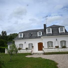 La Maison Blanche、Romilly-sur-Andelleのホテル