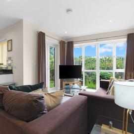 Heathrow Living 2BDR 2BA Apt by 360 Stays - Apt 02