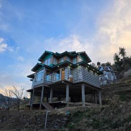 Traditional Pahadi 4 BR Villa Amazing Valley View